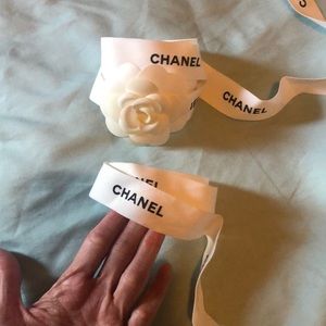 Set of 2x Chanel ribbons and Camellia